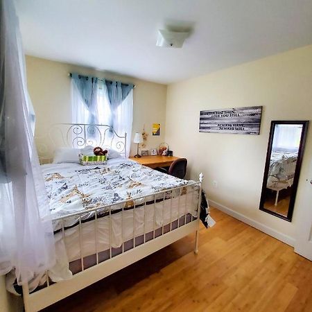 5 Star Room2/Close To Everything/5 Min Walk Metro/Rockville Town Center Bagian luar foto